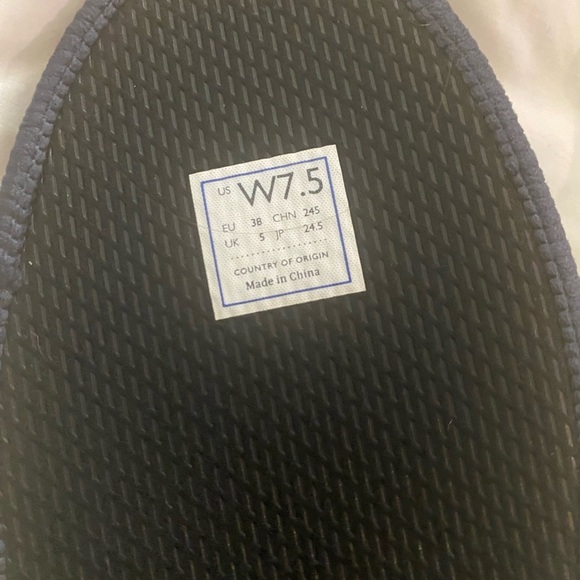 Rothy's The Original Slip On Sneaker Size 7.5 Weave Blue White Knit - Picture 9 of 9